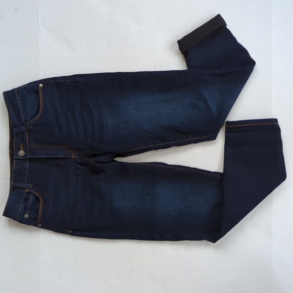 Tahari Distressed Whiskering Dark Wash Jeans 4/27 Dark Wash Blue - Picture 2 of 15